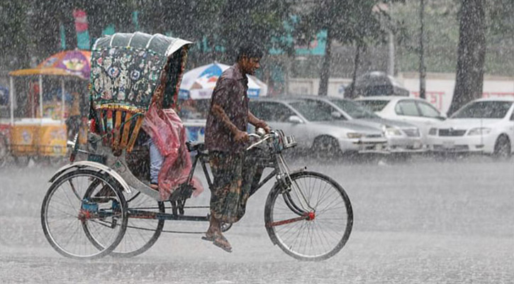 সূর্য উদয়ের সাথে সাথে যন্ত্রবাদনের মধ্য দিয়ে অুনষ্ঠান শুরু হয়
